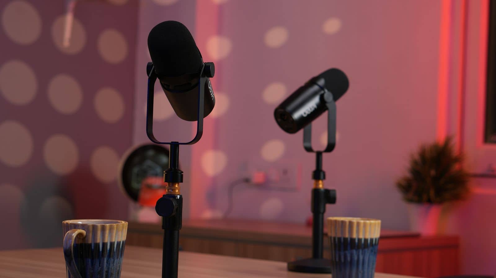 http://Echo%20Bubble%20-%20MHM%20STUDIOS%20PODCAST%20THEME