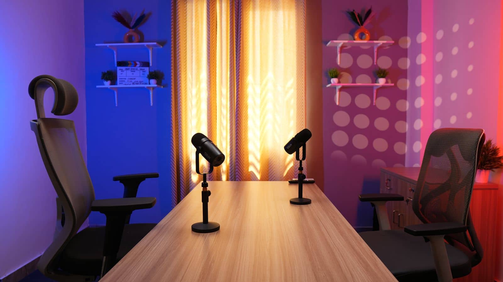 http://Echo%20Bubble%20-%20MHM%20STUDIOS%20PODCAST%20THEME